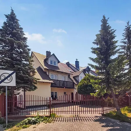 Amazing Apartment In Kolobrzeg With Kitchen