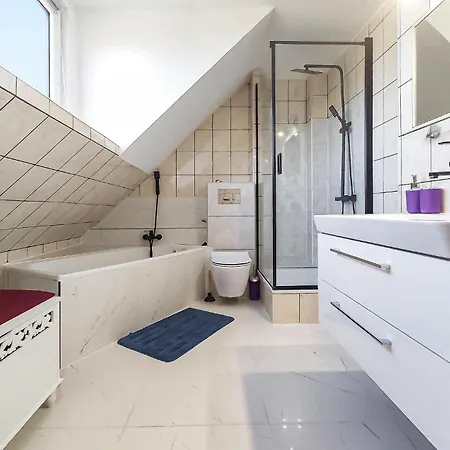 Amazing Apartment In Kolobrzeg With Kitchen Apartment